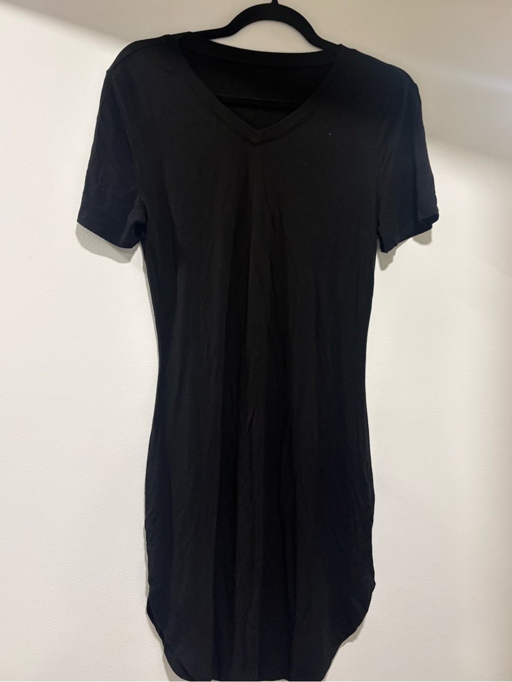 Women’s Black V-Neck Short Sleeve Dress